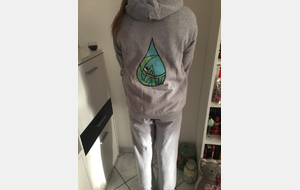 SWEAT A CAPUCHE
